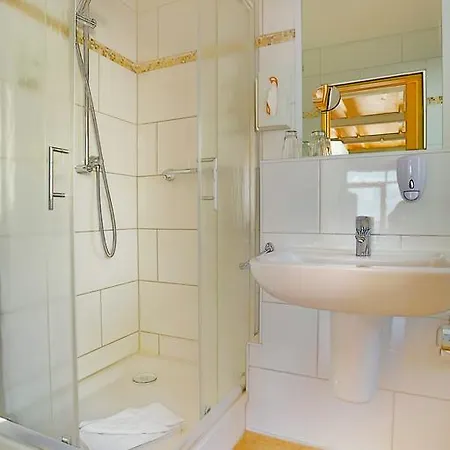 Hiddenseer Hotel 3*