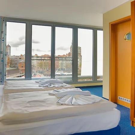 Hiddenseer Hotel 3*